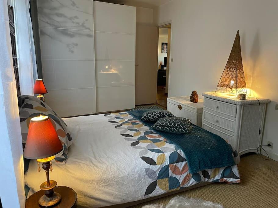 Appartement Sur Le Parvis De La Cathedrale Senlis  Eksteriør bilde
